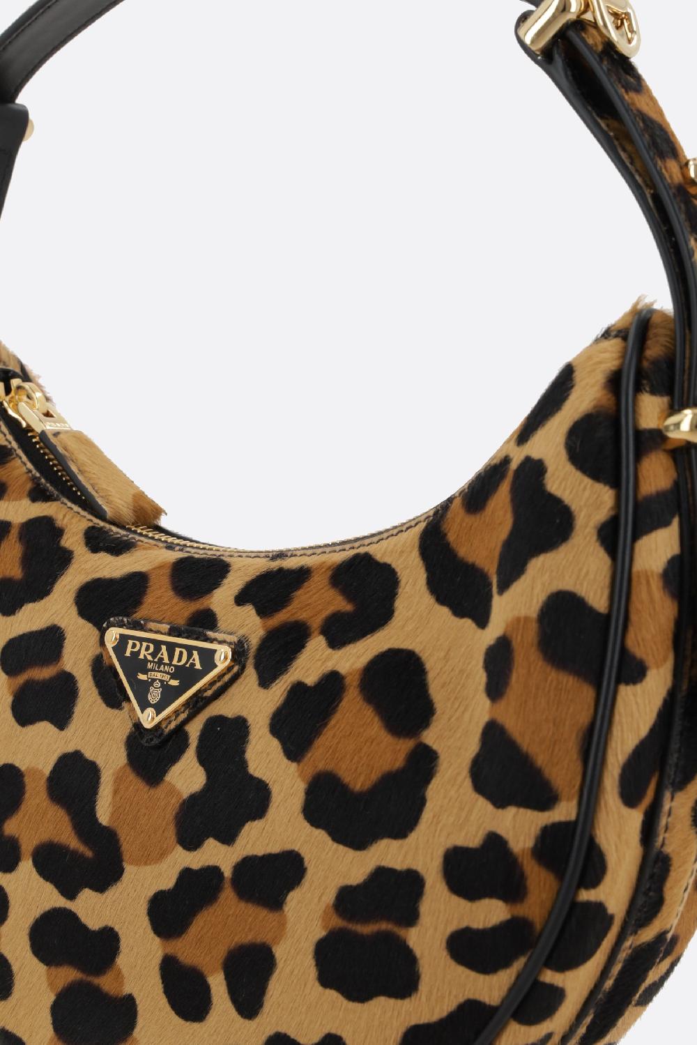 PRADA borsa a spalla Prada Arqué in cavallino stampa leopardo Consegna Veloce