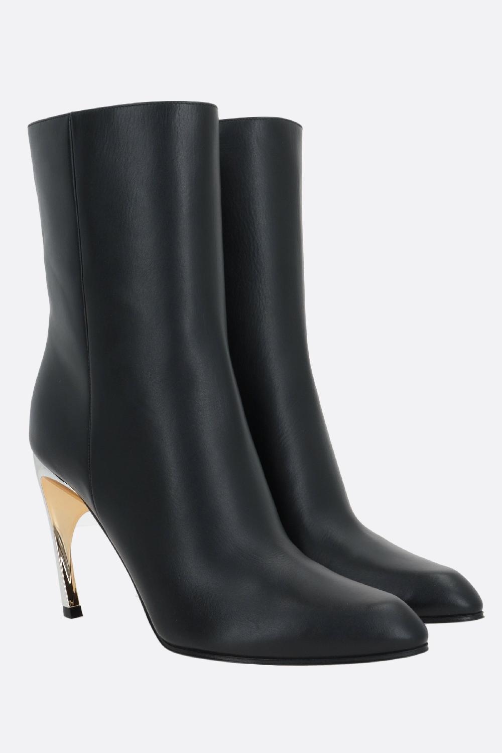 ALEXANDER McQUEEN stivaletto Armadillo in pelle liscia Online