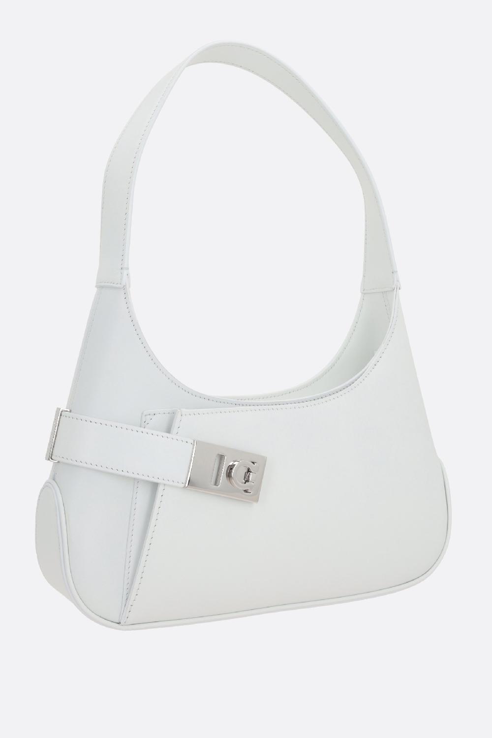 FERRAGAMO borsa hobo Archive in pelle liscia 2025