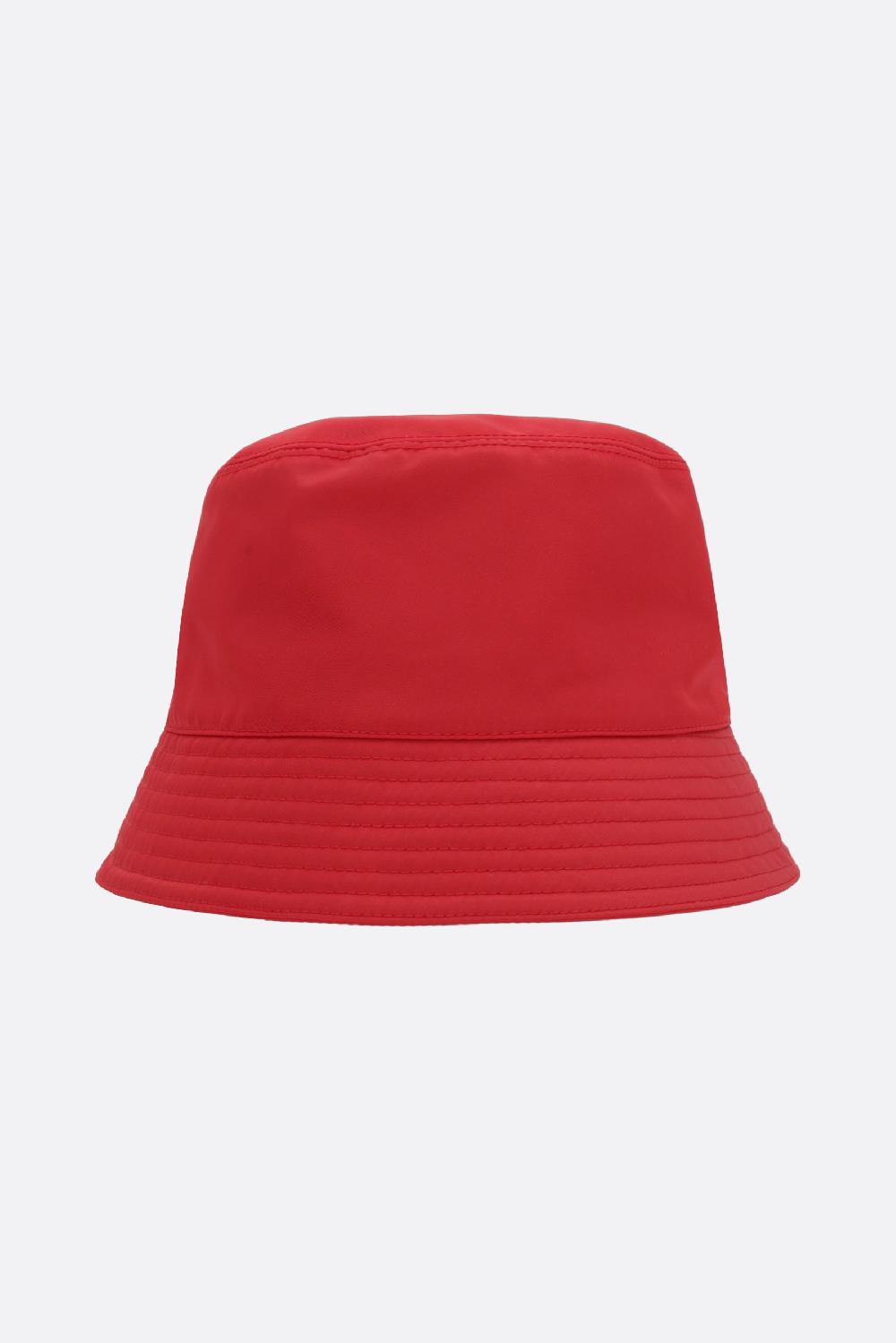 PRADA cloche in Re-Nylon con logo Fino al 60% di sconto