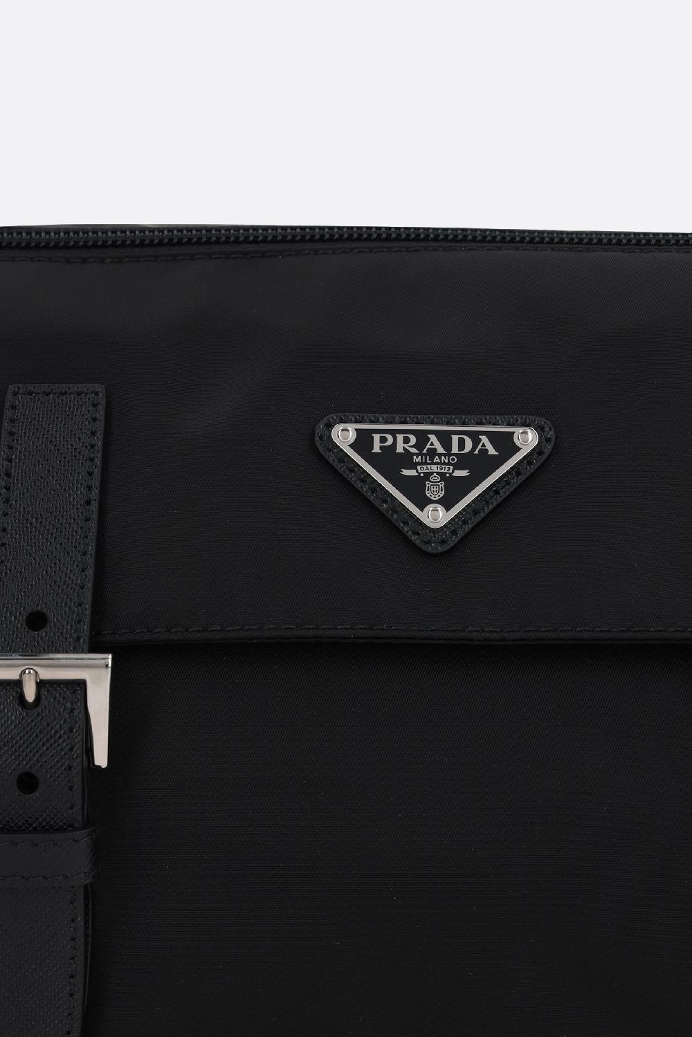 PRADA borsa a spalla large in Re-Nylon con logo Sconto