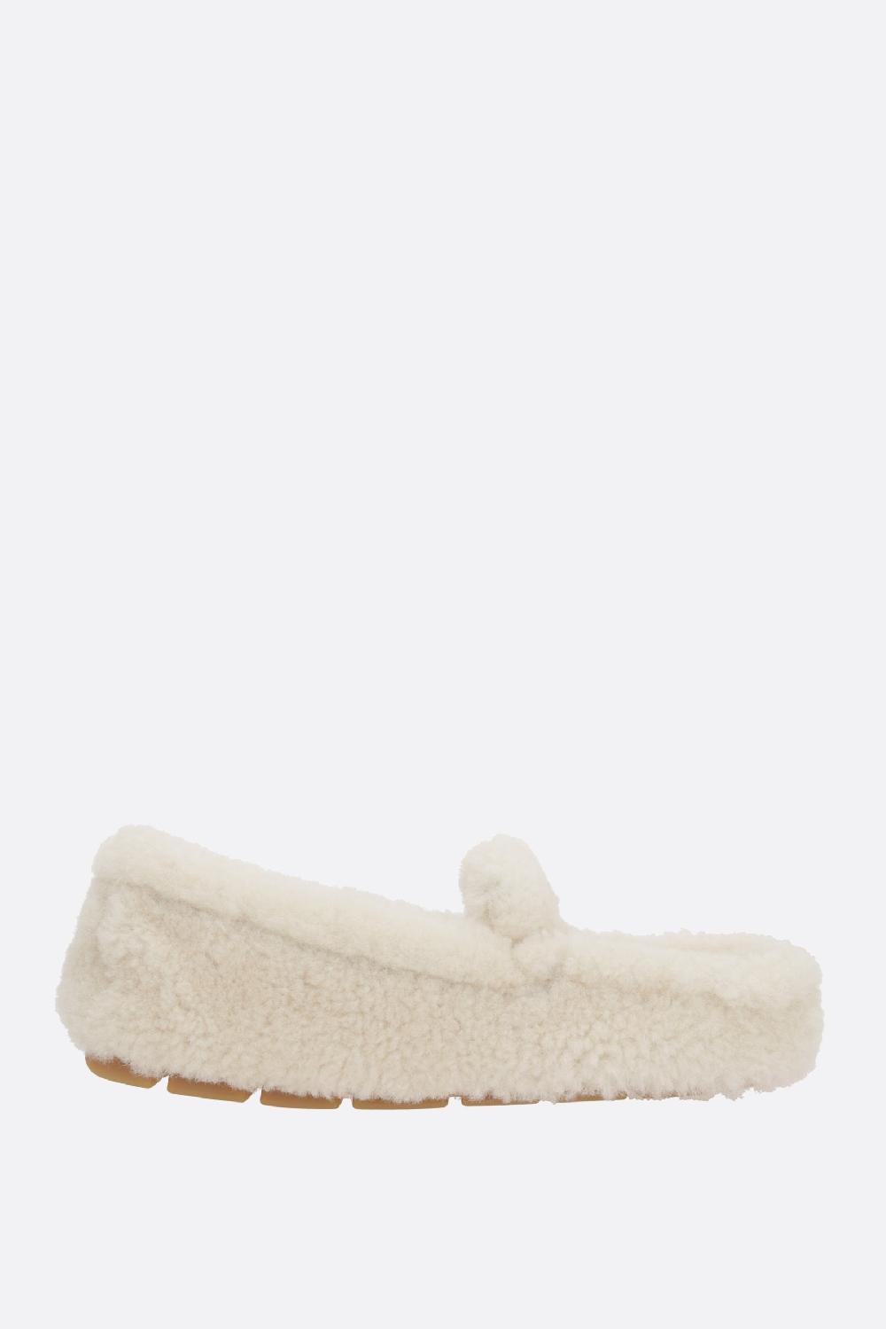 PRADA mocassino driver in shearling Vendita Calda