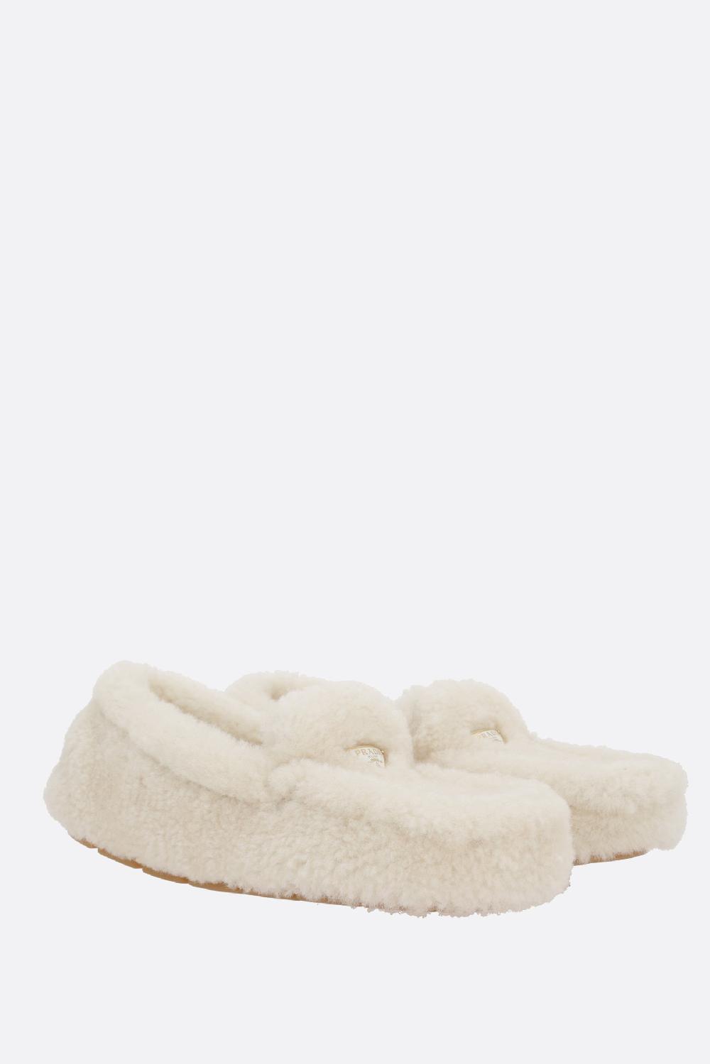 PRADA mocassino driver in shearling Vendita Calda