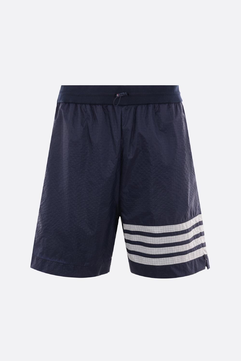 THOM BROWNE pantalone corto in nylon ripstop Ritorno libero
