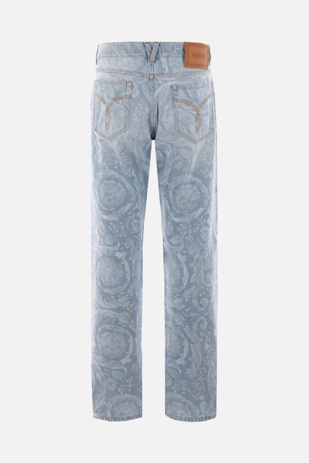VERSACE jeans regular-fit Barocco Silhouette in denim ACQUISTA ORA