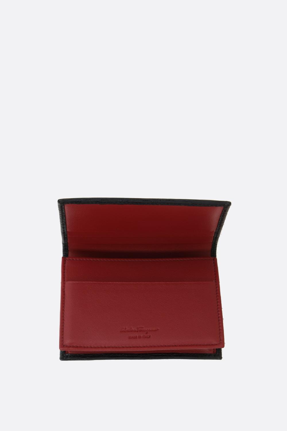 FERRAGAMO porta carte a libro Gancini in pelle texturizzata Promozione temporanea