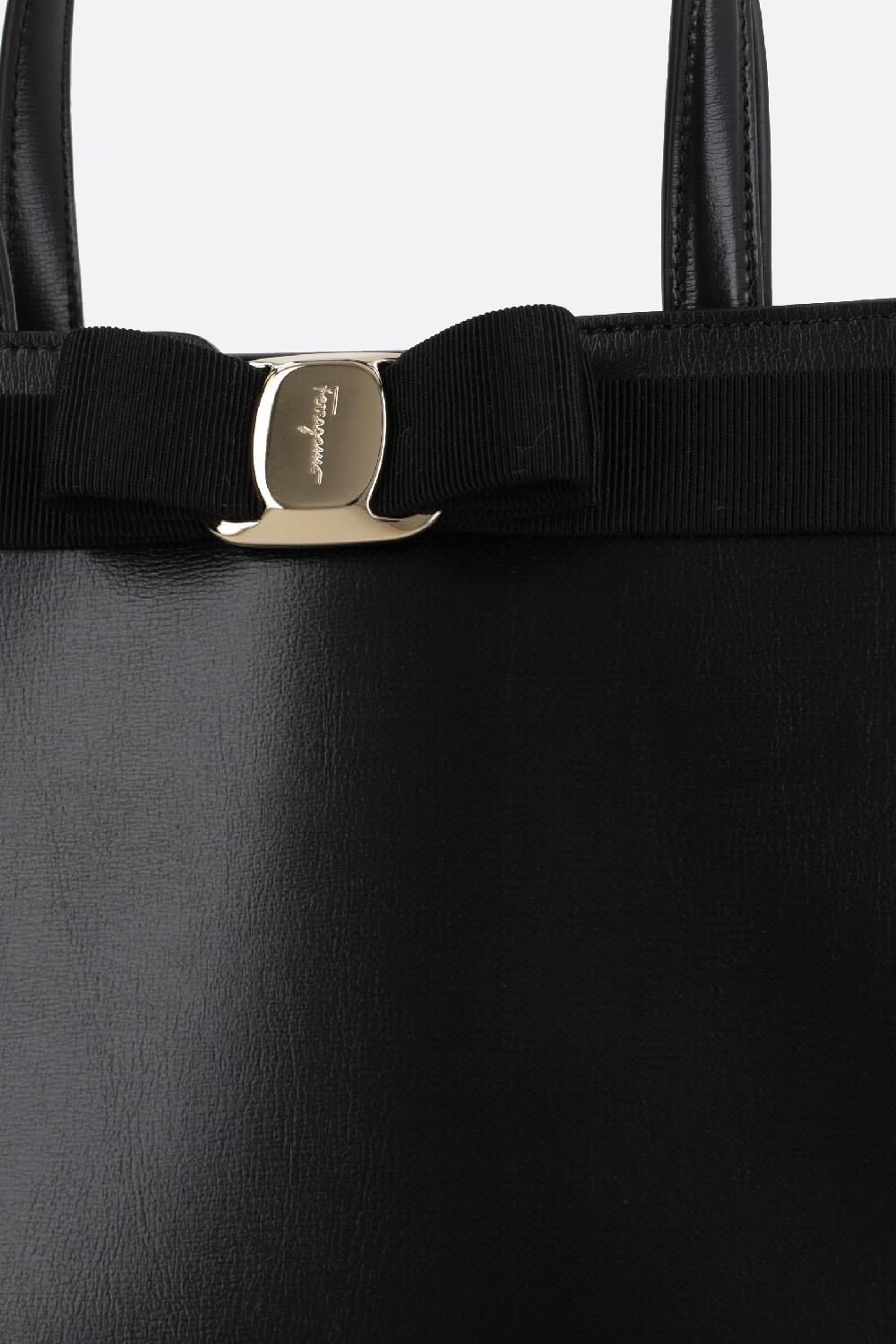 FERRAGAMO borsa tote Vara in pelle liscia Grandi sconti
