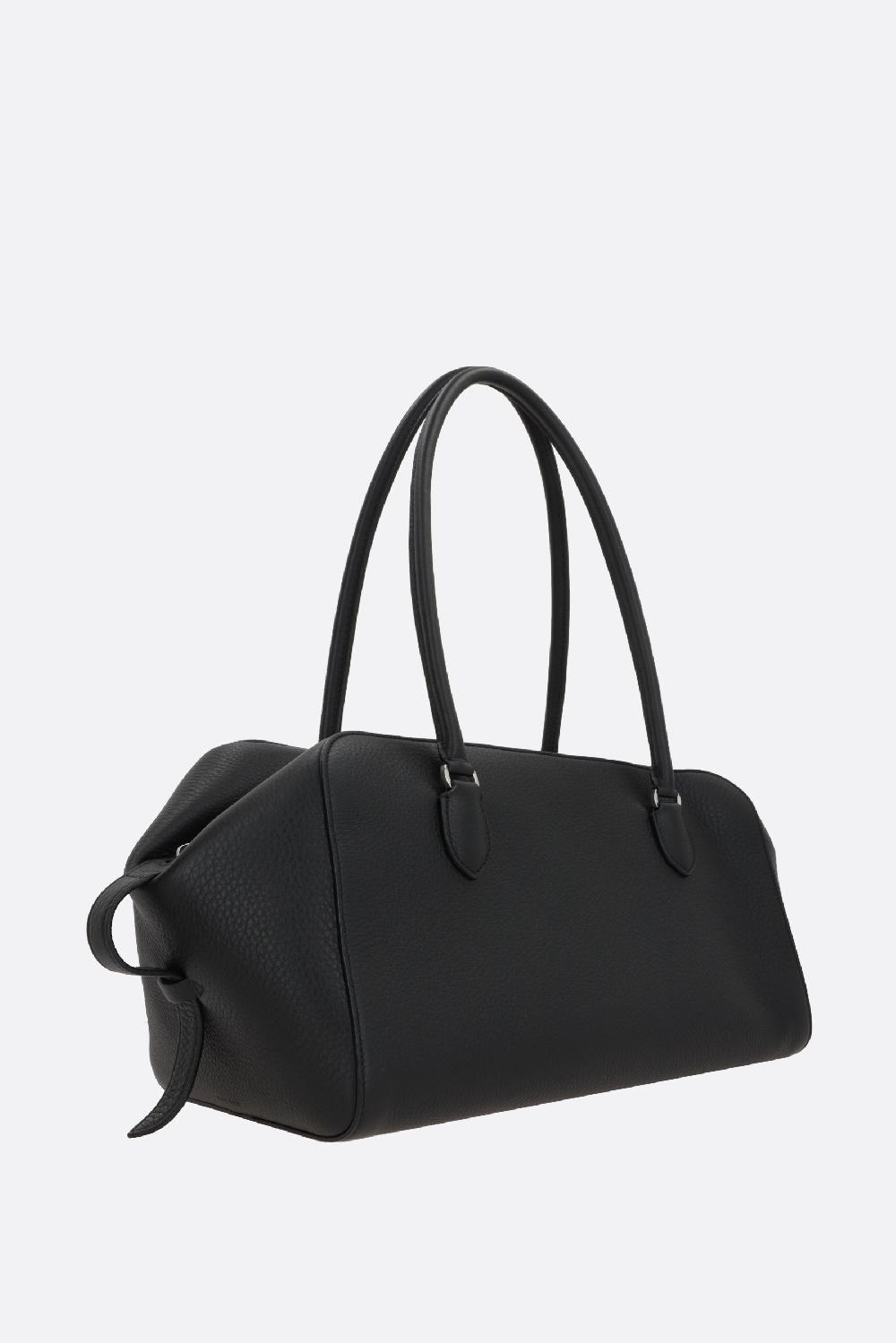 THE ROW borsa a mano EW Bowling in pelle martellata ACQUISTA ORA