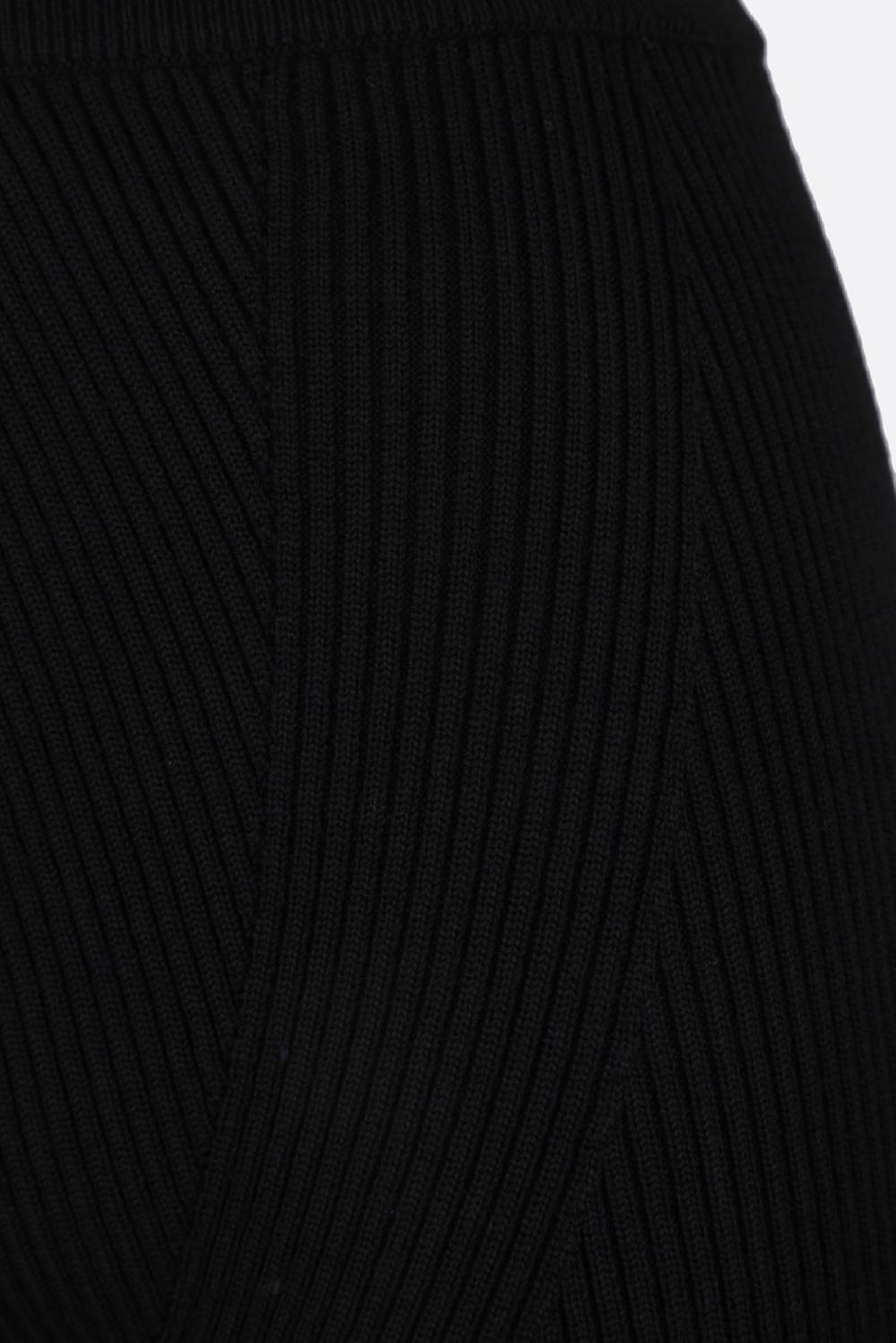ALEXANDER McQUEEN gonna a tubino in maglia stretch a costine 50% di sconto per tempo limitato