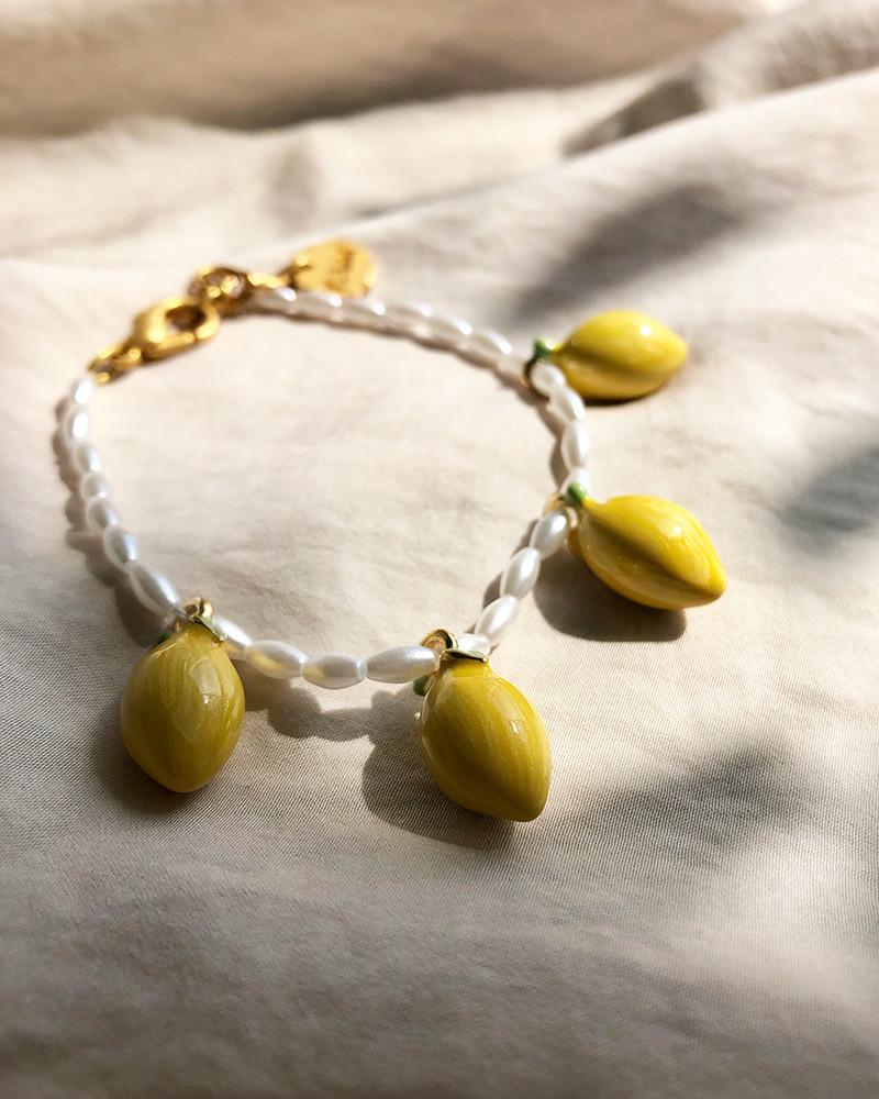 Y'am Capri Pearl bracelet with pendants lemons Saldi